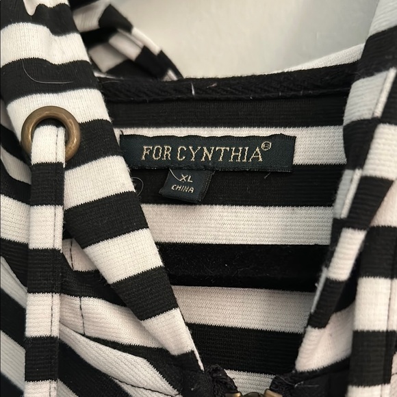 For Cynthia Black and White Striped Stylish Gym Hoodie - Picture 2 of 9
